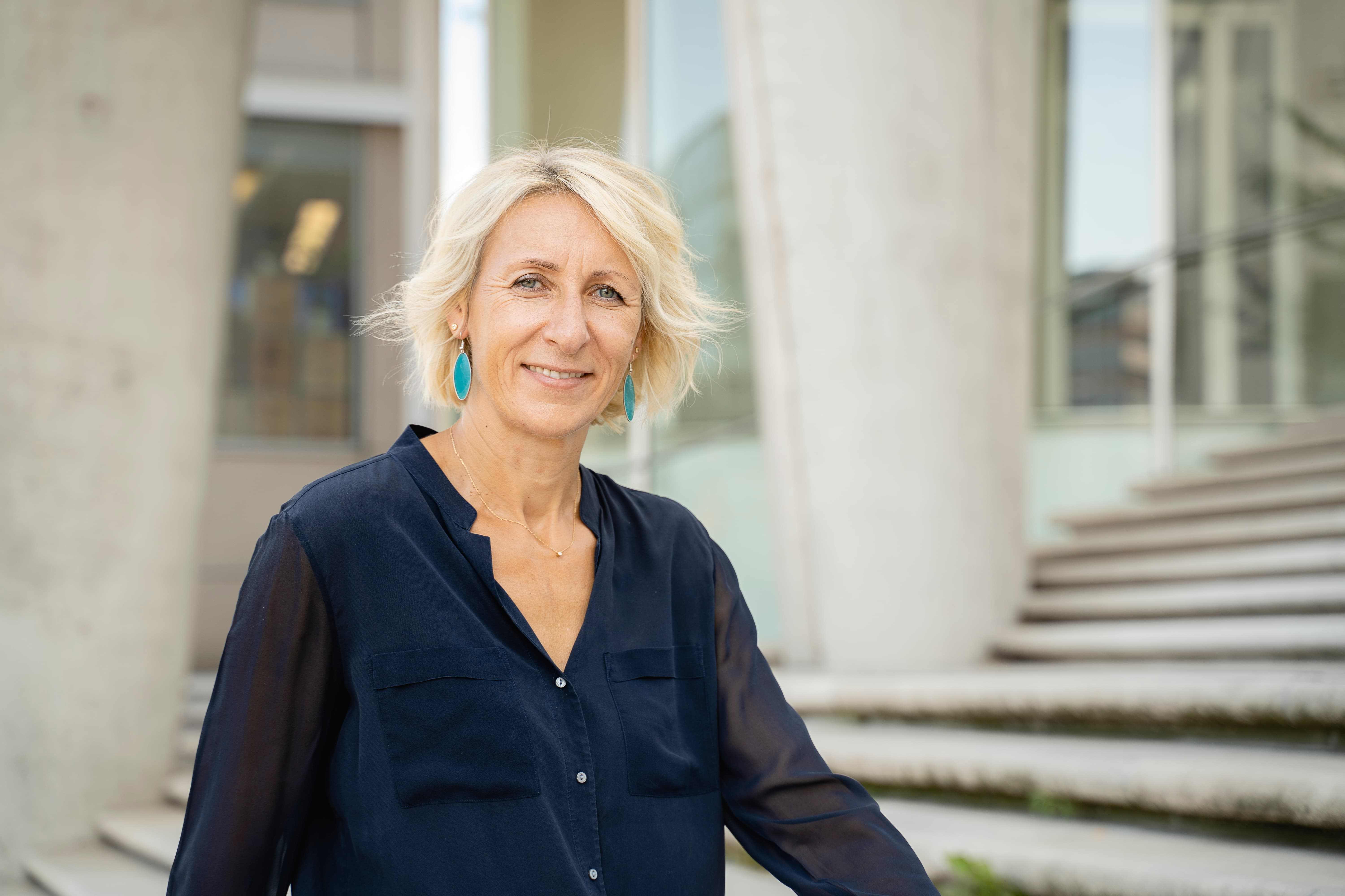 Als zukunfstorientierte Führungspersönlichkeit mit Neugier zur Weiterentwicklung unterstütze ich Unternehmen verantwortungsvoll bei ihren Finanzprojekten auf Zeit.
